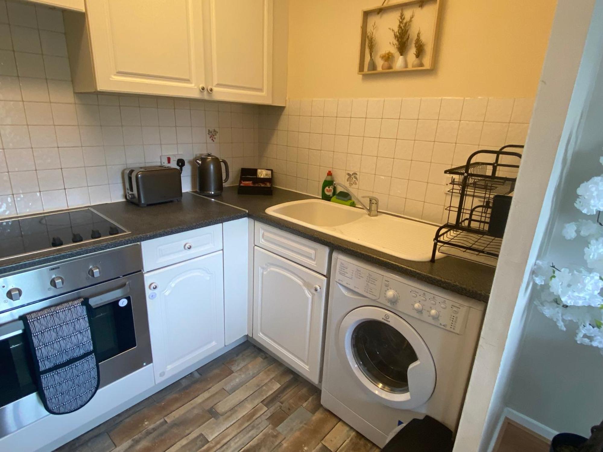 Lovely 2 Dbl Bed Apartment Near Heaton Park And North Manchester Hospital With Parking Exterior foto